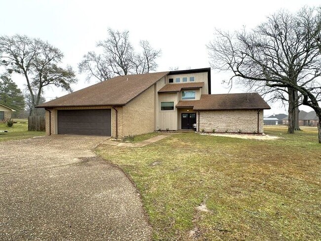 Foto del edificio - 3 Bedroom 2 Bath Home in Bullard ISD!