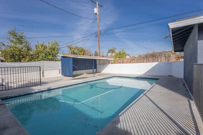 Building Photo - 1312 Telegraph Ave