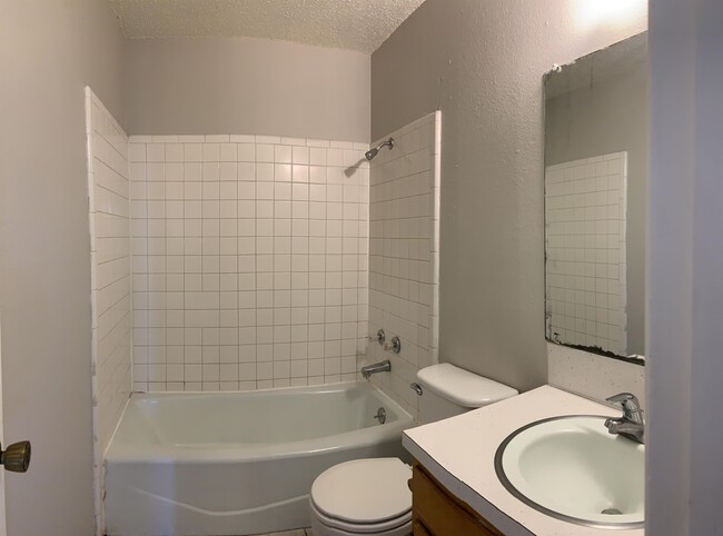 Building Photo - 3609 Sheridan St