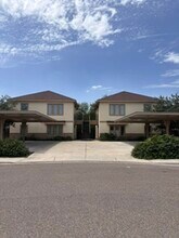Building Photo - 2001 Garden Ridge Dr