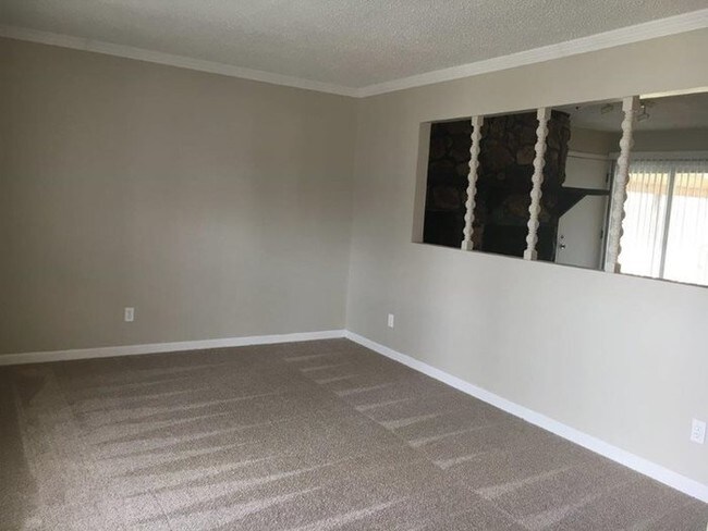 Building Photo - 11814 Seven Hills Dr