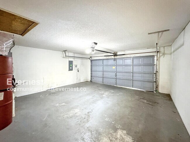 Building Photo - 2604 Sablewood Dr