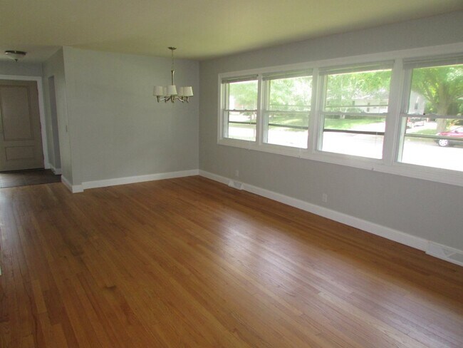 Foto del edificio - 5118 Manitowoc Pky