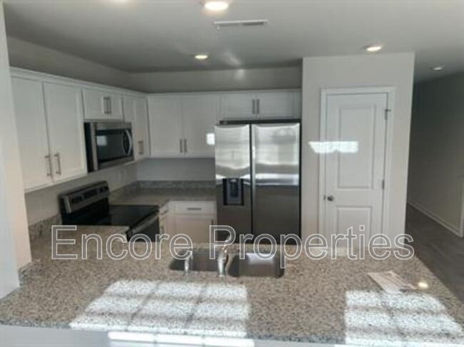 Building Photo - 18 March Crk Dr