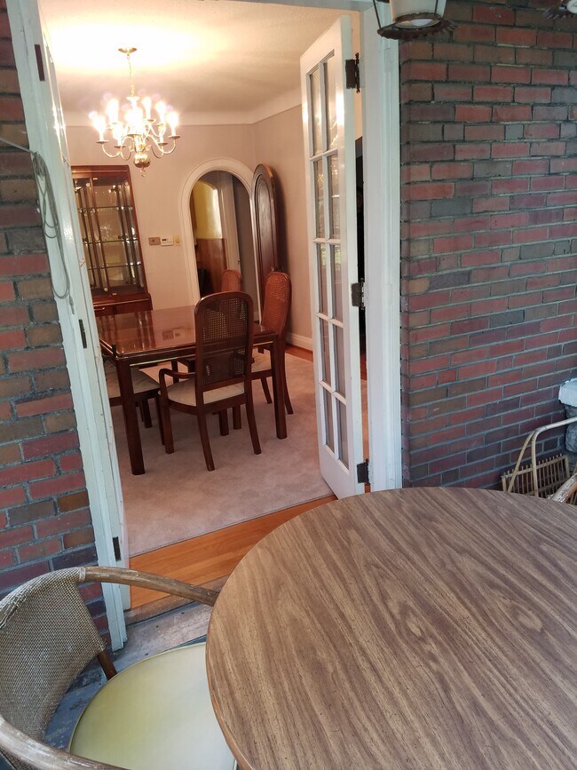 Building Photo - 3059 Taylor Ave