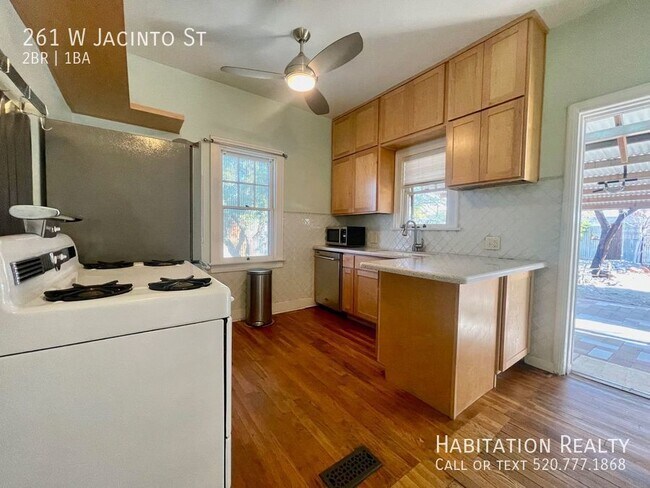 Building Photo - Historic 2Bed/1Bath Home with a Workshop i...