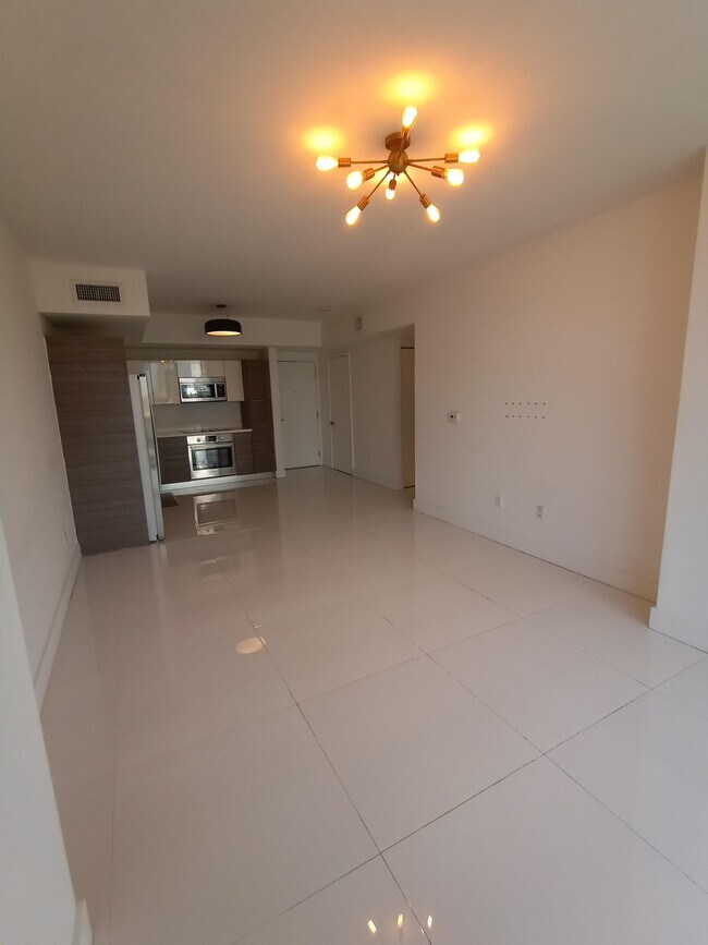 Foto del edificio - 1010 SW 2nd Ave