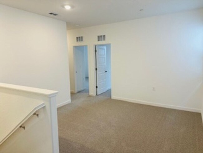 Foto del edificio - $2,650 Plum Tree 3 Bd + flex Home, Solar Panels & Battery, NEW Build - Clovis & Shepherd Ave.