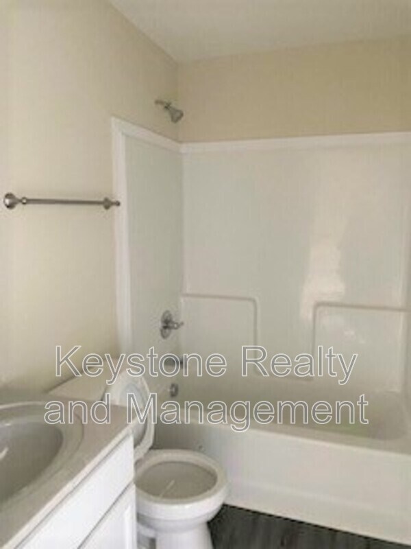 Foto del edificio - 129 Mace Ln