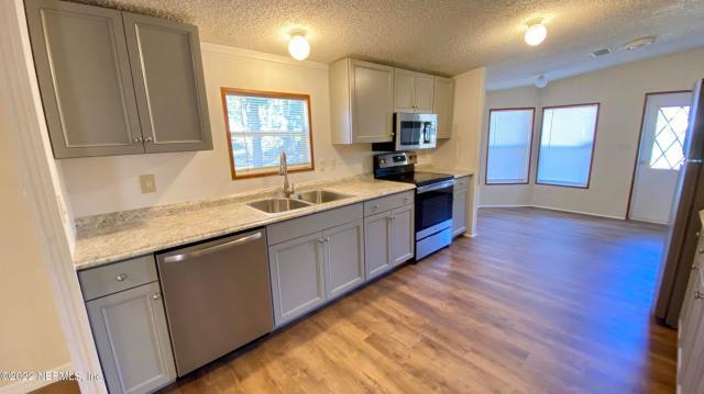 Building Photo - 3 bedroom in Keystone Heights FL 32656