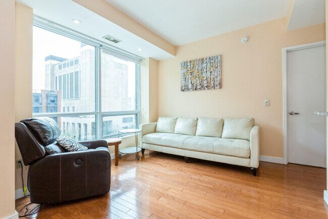 Foto del edificio - 20 Newport Pkwy