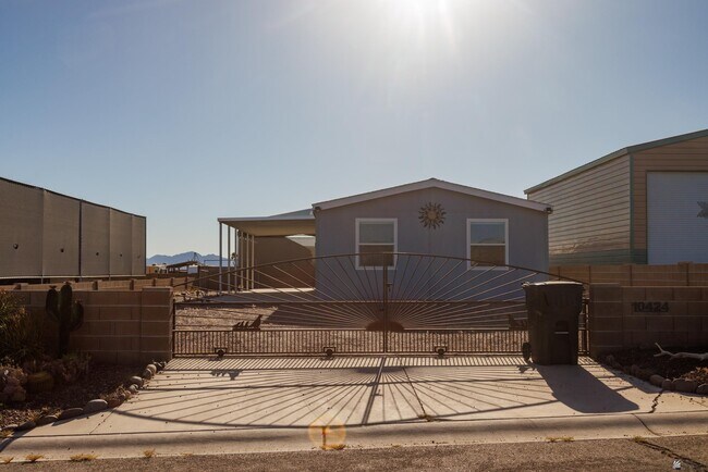 Building Photo - 10424 Mohave Trail