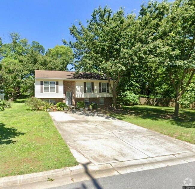 Building Photo - 5801 Harrison Ave