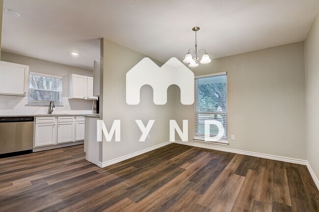 Foto del edificio - 936 Arbor Downs Dr