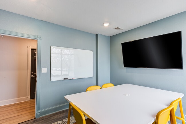 Building Photo - The Social on Hovey