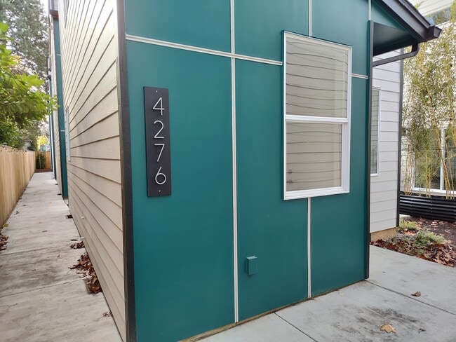 Photo - 4276 NE Going St House