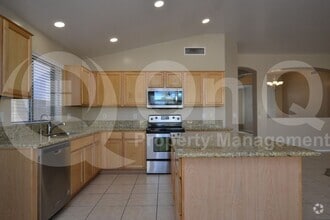Building Photo - 534 E Ironwood Dr