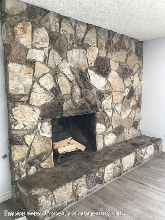 Building Photo - 11668 Vanowen St