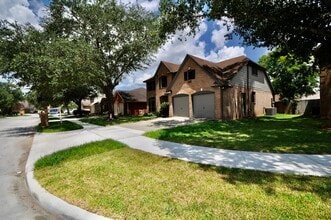 Building Photo - 8819 Hedgestone Ct