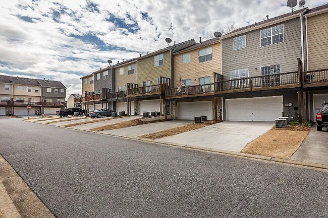 Foto del edificio - 1311 Rocking Chair Ct