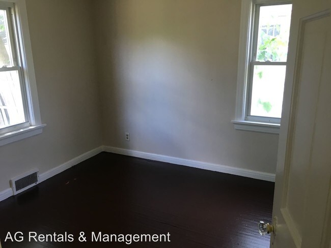 Foto del edificio - 3 br, 1 bath House - 718 E Rudisill Blvd