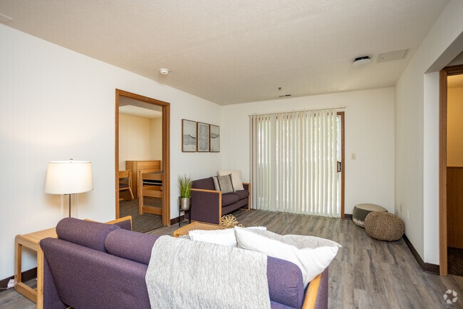 4BR, 2BA - 1,535 SF - The Edge
