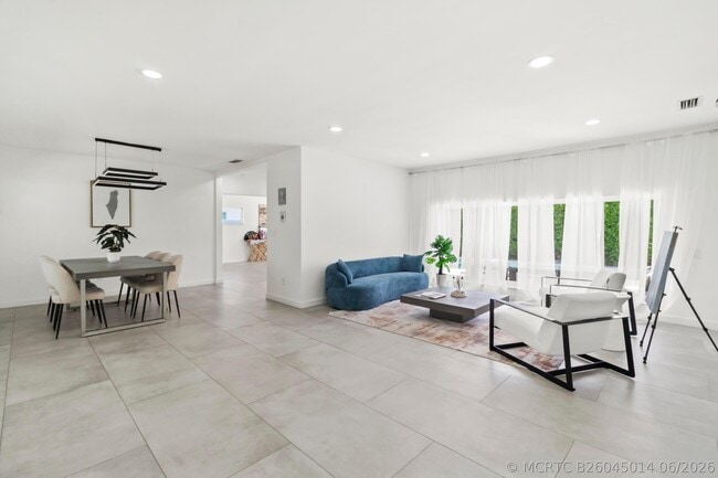 Foto del edificio - 21303 NE 18th Pl
