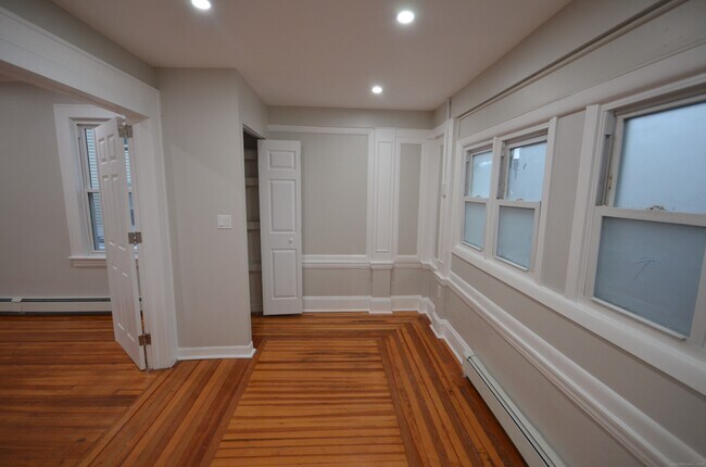 Foto del edificio - 68 Westfield Ave