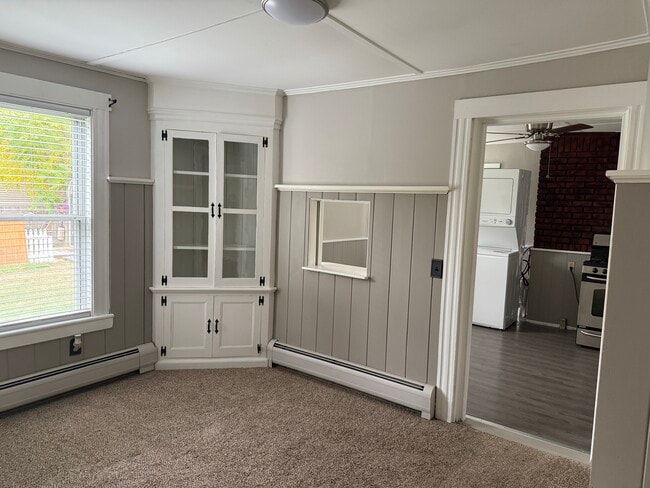 Building Photo - 71 Keeley St