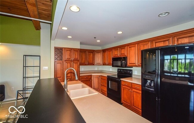 Foto del edificio - 430 N Park Ave