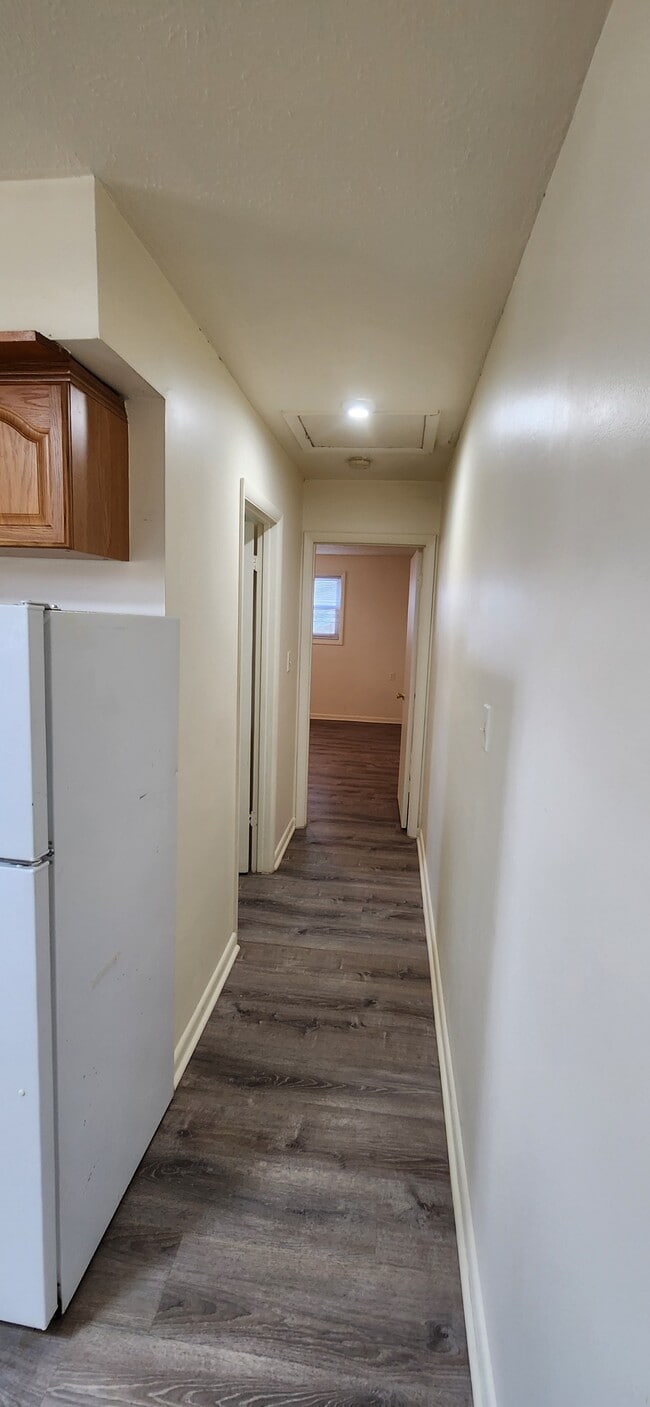 Building Photo - 293 Cosmos Dr