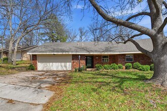 Building Photo - 7001-7003 S Indianapolis Ave