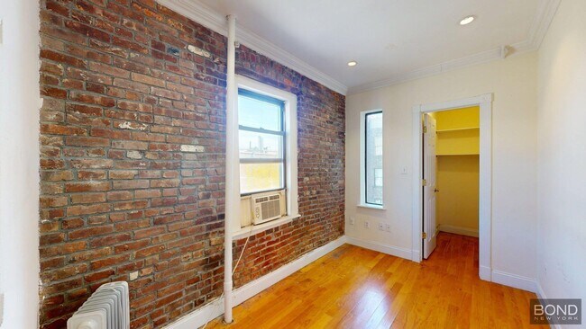 Foto del edificio - 610 E 9th St