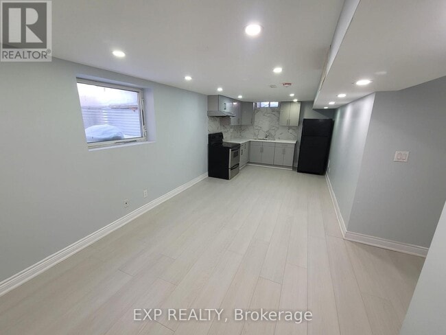 Building Photo - 4372 Heathgate Crescent