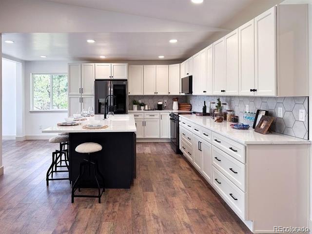 Foto del edificio - 14546 Pine View Rd