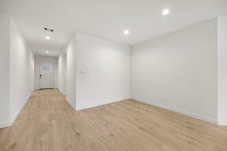 Building Photo - 2732 Misty Elm Ln