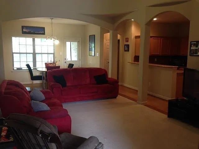 Photo - 209 Royal Glen Ct (Arlington, TX) Townhome