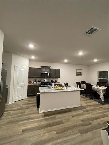 Building Photo - 844 Moonglade Rd