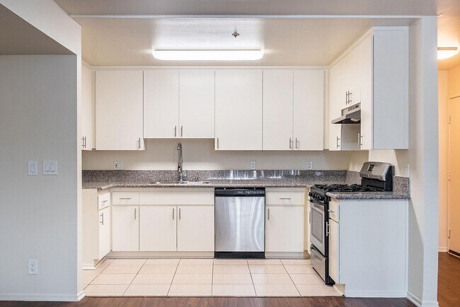 Foto del edificio - 14816 Friar St