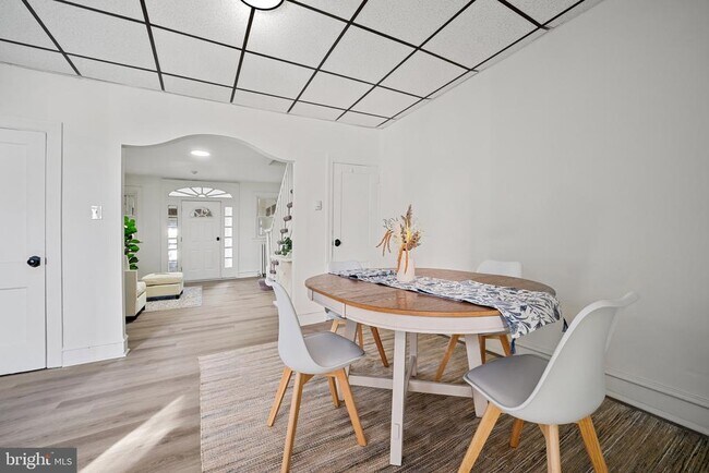 Foto del edificio - 312 E Eleanor St