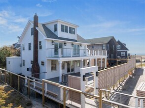 Building Photo - 105 Clipper Way