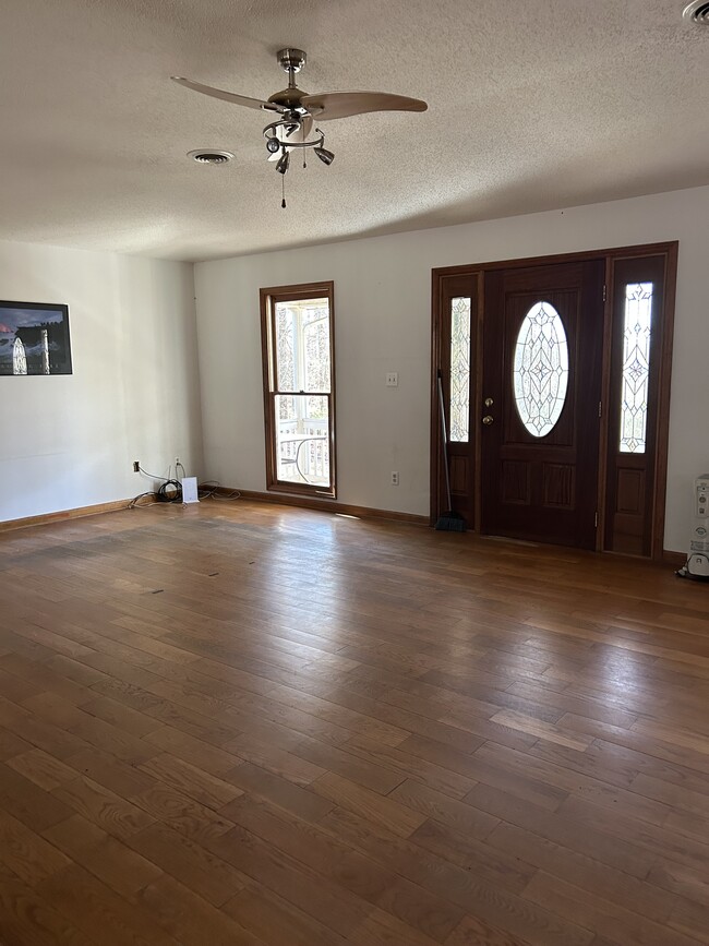 Building Photo - 1745 Zion Hill Rd