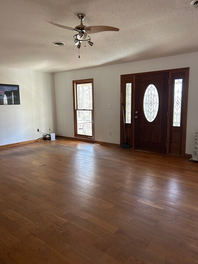 Foto del edificio - 1745 Zion Hill Rd