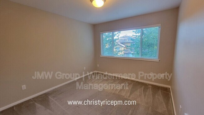 Foto del edificio - 111 164th Pl SE
