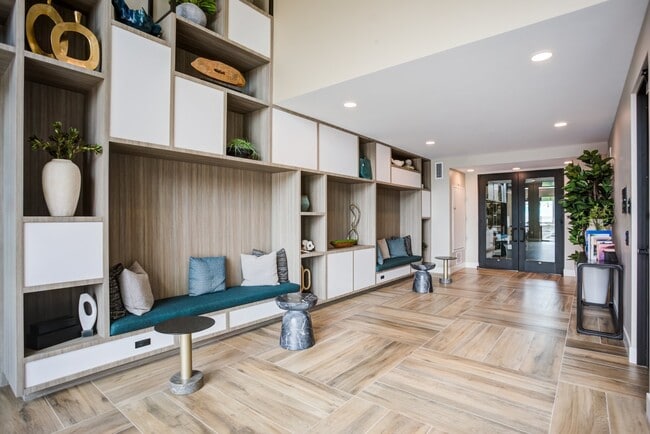 Building Photo - Pradera