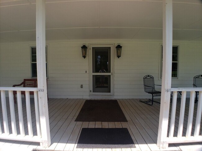 Building Photo - 1181 Walnut Grove Rd