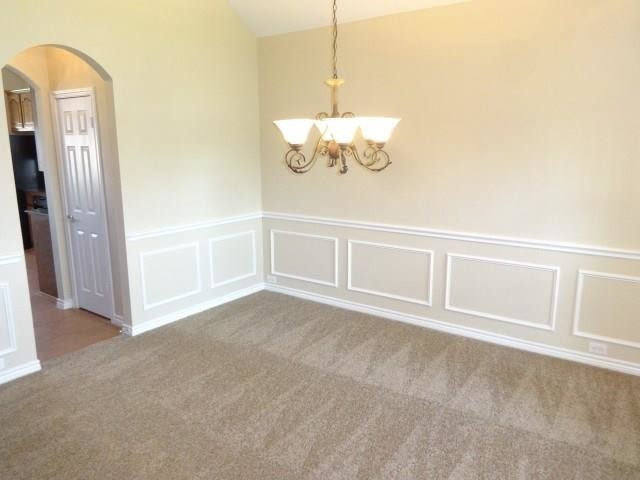 Building Photo - 2303 Sparrow Dr