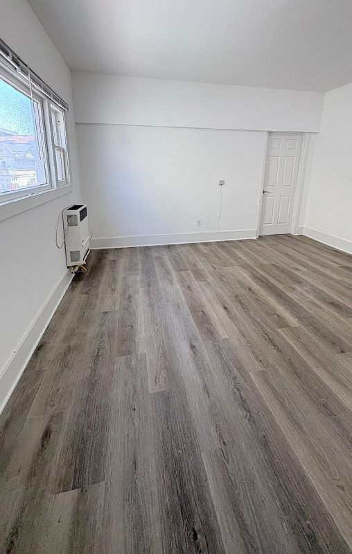 Foto del edificio - 433 W 4TH St