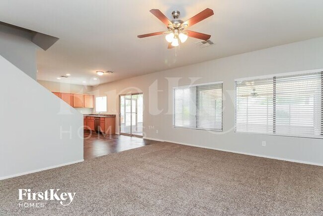 Building Photo - 617 E Payton Cir