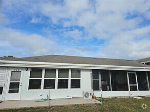Building Photo - 915 Club Cir